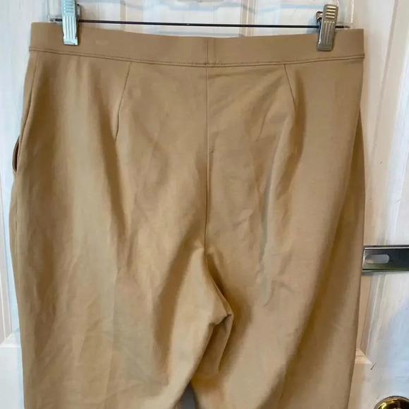 L.L. Bean Stretchy Comfortable Pants Women Size M - Picture 5 of 5